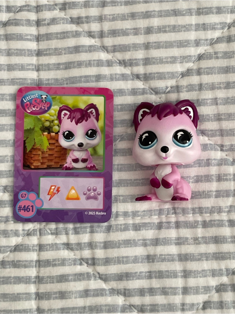 LPS PURPLE SQUIRREL WITH BLUE EYES